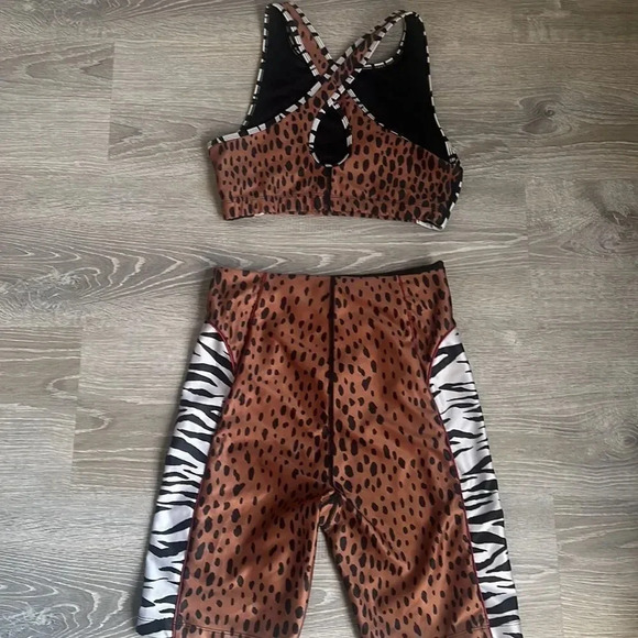 GOOD AMERICAN The Electric Feel Bike Short set - Picture 11 of 13